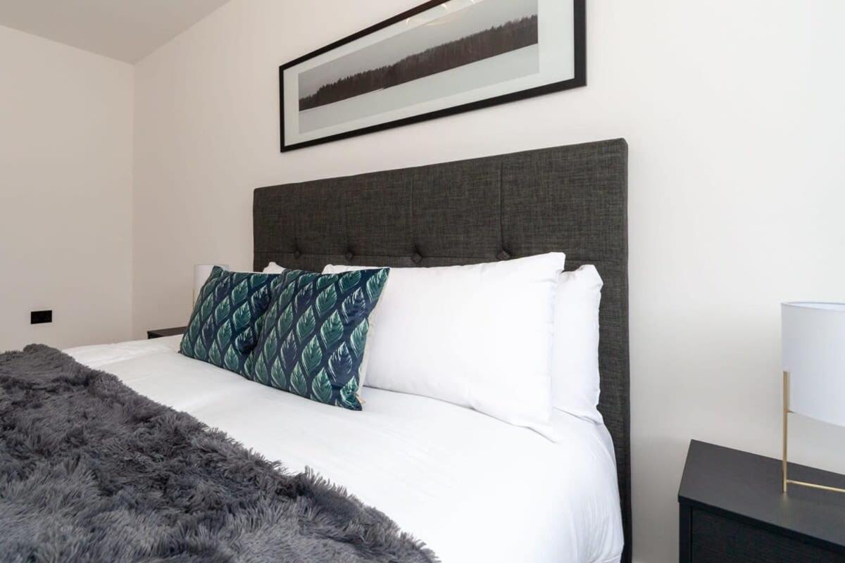 Modern 2 Bedroom Apartment In Wimbledon Лондон Екстериор снимка